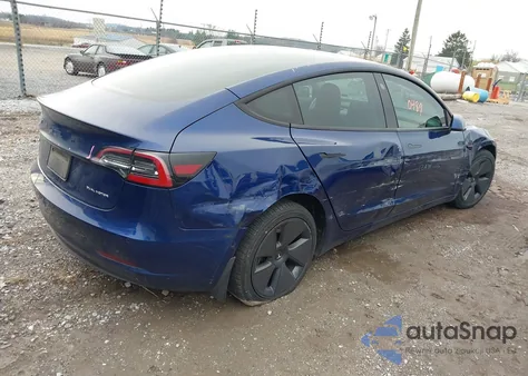2021 Tesla Model 3 Long Range Dual Motor All-Wheel Drive z USA, uszkodzony, nr VIN 5YJ3E1EB3MF914944